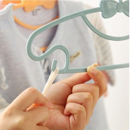 10PC QUALITY CHILDRENS CLOTH HANGER