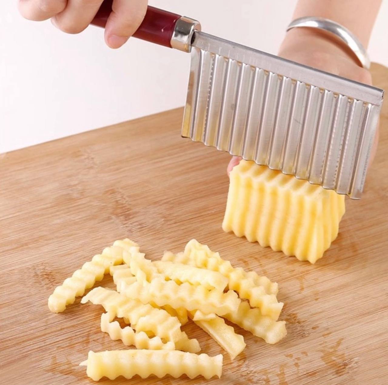 img_0389 WAVE STAINLESS STEEL POTATO CRINKLE CUTTER - Image 1