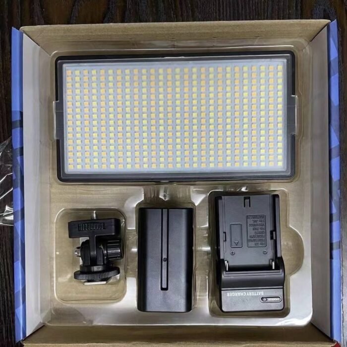 (ON SALES) LED 416 PHOTO AND VIDEO LED LIGHT KIT WITH TRIPOD STAND(With 1 battery)3200-5600K Color temperature brightness adjustment
Perfect for makeup artist,photo graphers and content creatorsCOMES WITH 1 BATTERY
BATTERY CHARGER
2.1M TRIPOD STAND - Image 2