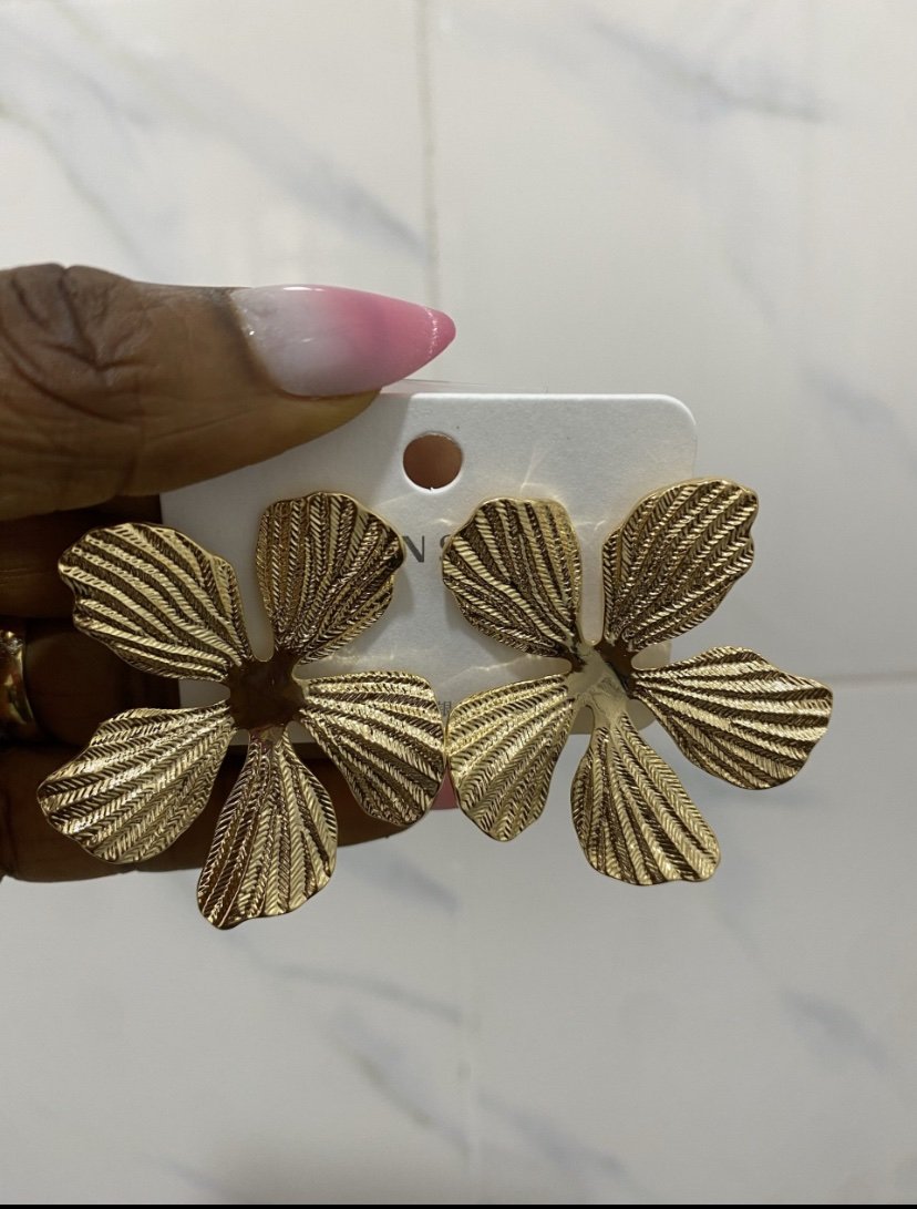 img_3670 QUALITY MILAN SHIJIA FASHION STATEMENT EARRING DESIGN 29 - Image 1