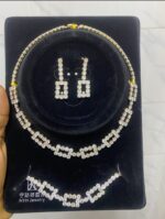 QUALITY NON TARNISH NYH CHAIN EARRING AND BRACELET SET - Image 2