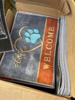 CRYSTAL VELVET WATER ABSORBENT ANTI SLIP FOOT MAT 

SIZE 40*60CM - Image 3