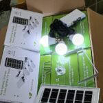 SOLAR POWER BANK COMBO SX(SC-2009) Comes with
3 bulb
Solar panel
Power Bank
Can be charged with electricity or solar