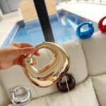 QUALITY FASHION CLASSY PURSE DESIGN 2It’s a micro mini fashion purse o,for those asking if it can contain phone 🧐🧐 - Image 3