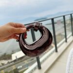 QUALITY FASHION CLASSY PURSE DESIGN 2It’s a micro mini fashion purse o,for those asking if it can contain phone 🧐🧐 - Image 7