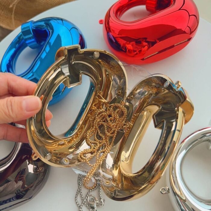 QUALITY FASHION CLASSY PURSE DESIGN 2It’s a micro mini fashion purse o,for those asking if it can contain phone 🧐🧐 - Image 10