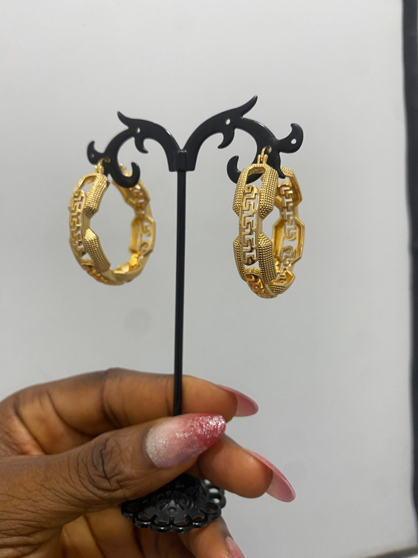 img_4591-5 QUALITY NON TAR SUNBELLE FASHION EARRING DESIGN 9 - Image 1