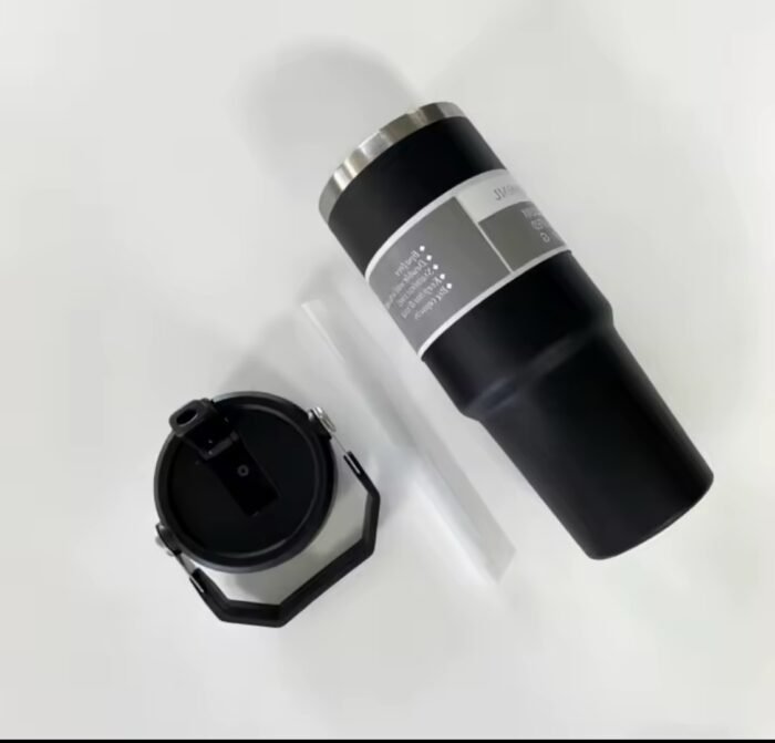 INSULATED VACUUM STAINLESS STEEL TUMBLER CUP WITH HANDLE AND SUCKER(900ML) - Image 7