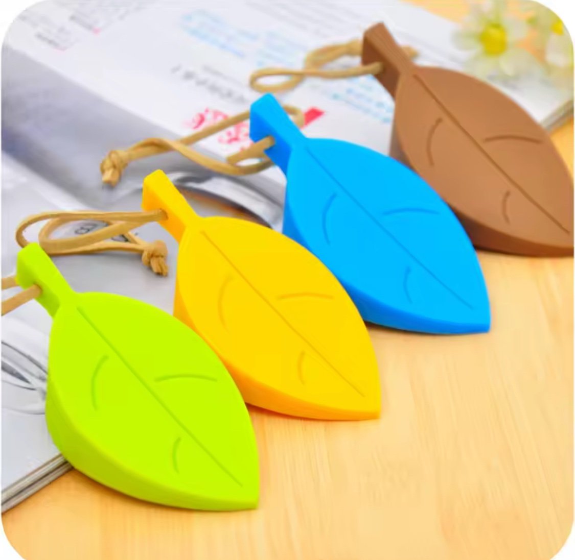 img_8141-3 DURABLE LEAF SHAPE SILICON CHILDREN ERASER 2026 - Image 1