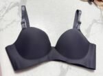 QUALITY SEAMLESS NO IRON BRA SIZE 44(Random selection) - Image 8