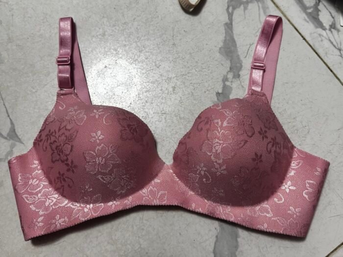 QUALITY SEAMLESS NO IRON BRA SIZE 42(Random selection) - Image 4
