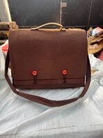 FELT LIGHT WEIGHT MATERIAL MULTIPURPOSE LAPTOP/OFFICE/SERVICE BAG
Perfect for adult and teenager - Image 3