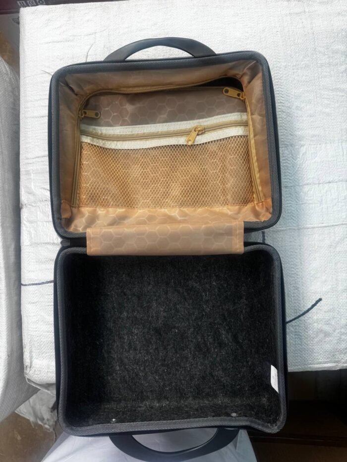 FELT LIGHT WEIGHT MATERIAL PREMIUM UNIQUE CHARACTER STORAGE/TRAVEL BOX/BAG - Image 2
