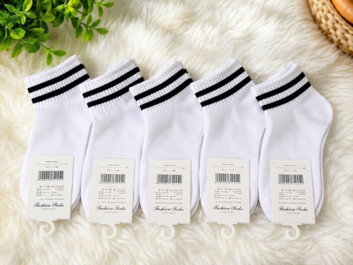 HIGH QUALITY 5 PAIRS OF ANKLE LENGTH SOCKS FOR TEENAGER(BTS) - Image 3