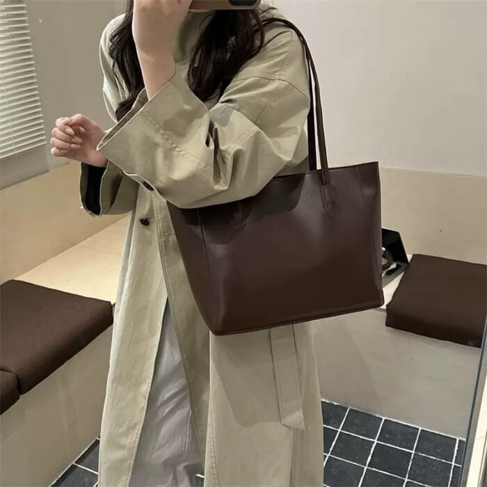 DARASIMI GLOSSY QUALITY LEATHER TOTE BAG - Image 3
