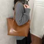 DARASIMI GLOSSY QUALITY LEATHER TOTE BAG - Image 4
