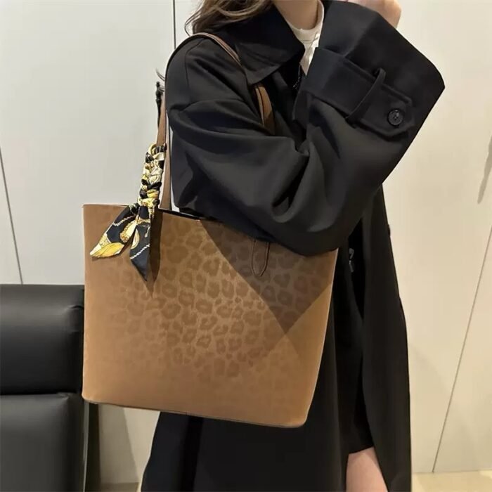 ENIOLA QUALITY VELVET LEOPARD DESIGN TOTE BAG WITH SCARF - Image 5