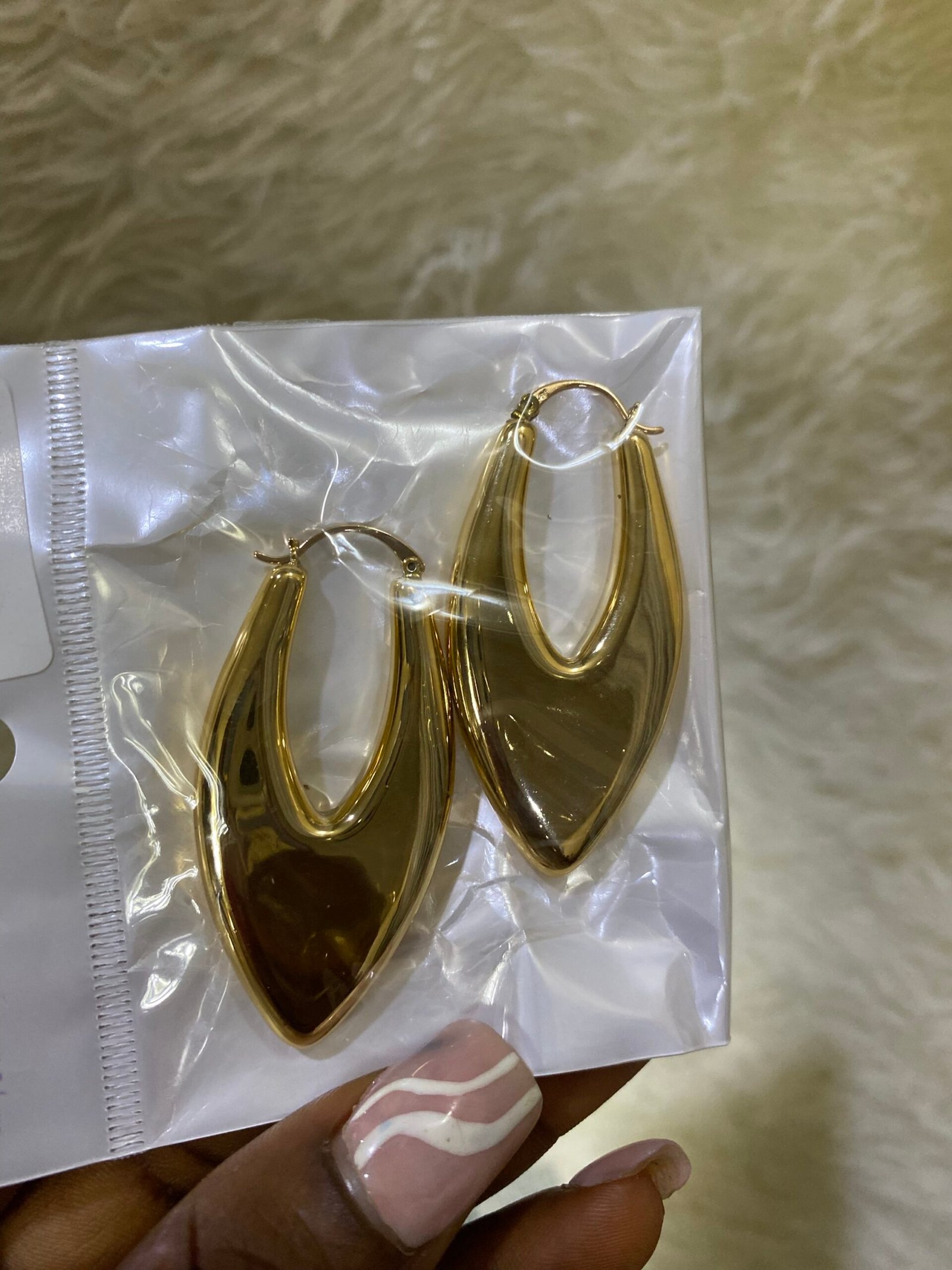 img_9159 QUALITY NON TARNISH DURABLE XUPING EARRING DESIGN 11 - Image 1