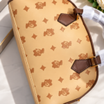 CUTE QUALITY STRONG LEATHER HAND BAG