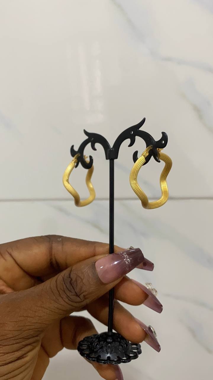 img_1744-2 QUALITY NON TARNISH SUNBELLE CLASSY EARRING DSG 9 - Image 1