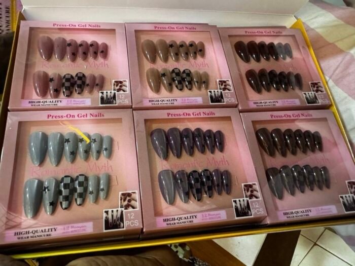 BEAUTIFUL CLASSY FRENCH TIP CHECK BOARD AND STAR DESIGN CAT EYE 👁️ GLITTERING PRESS ON NAIL(We have beautiful colors,we will pick randomly) - Image 5