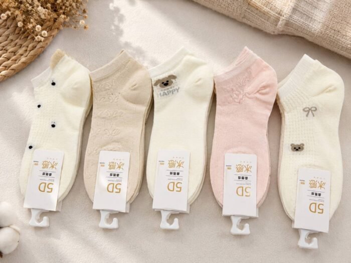 5PAIRS BEAUTIFUL FASHION SOCKS AGE 6-8(Ember 2026)RANDOM SELECTION - Image 8